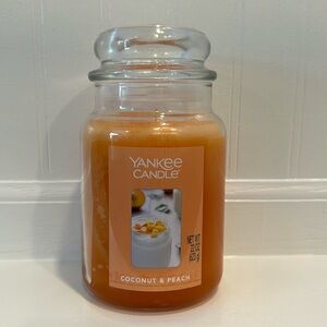 Yankee Candle ‘Coconut & Peach’ 🥥🍑 candle 🕯️